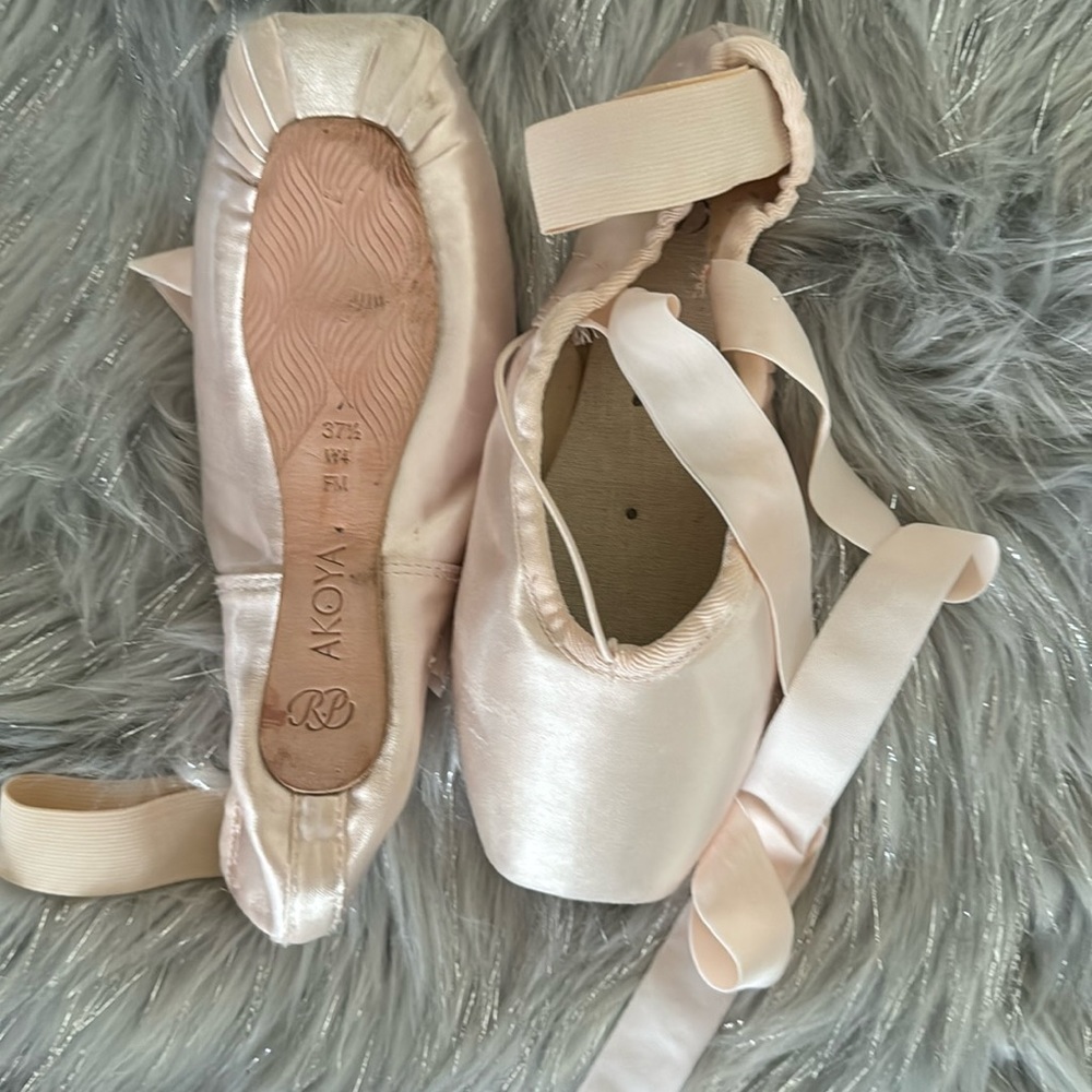 Russian Pointe Akoya Pointe shoes